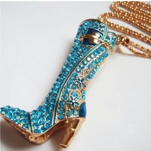 BETSEY JOHNSON AQUAMARINE  CRYSTALS BOOT NECKLACE